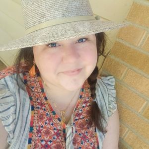 Meet your Posher, Daniele